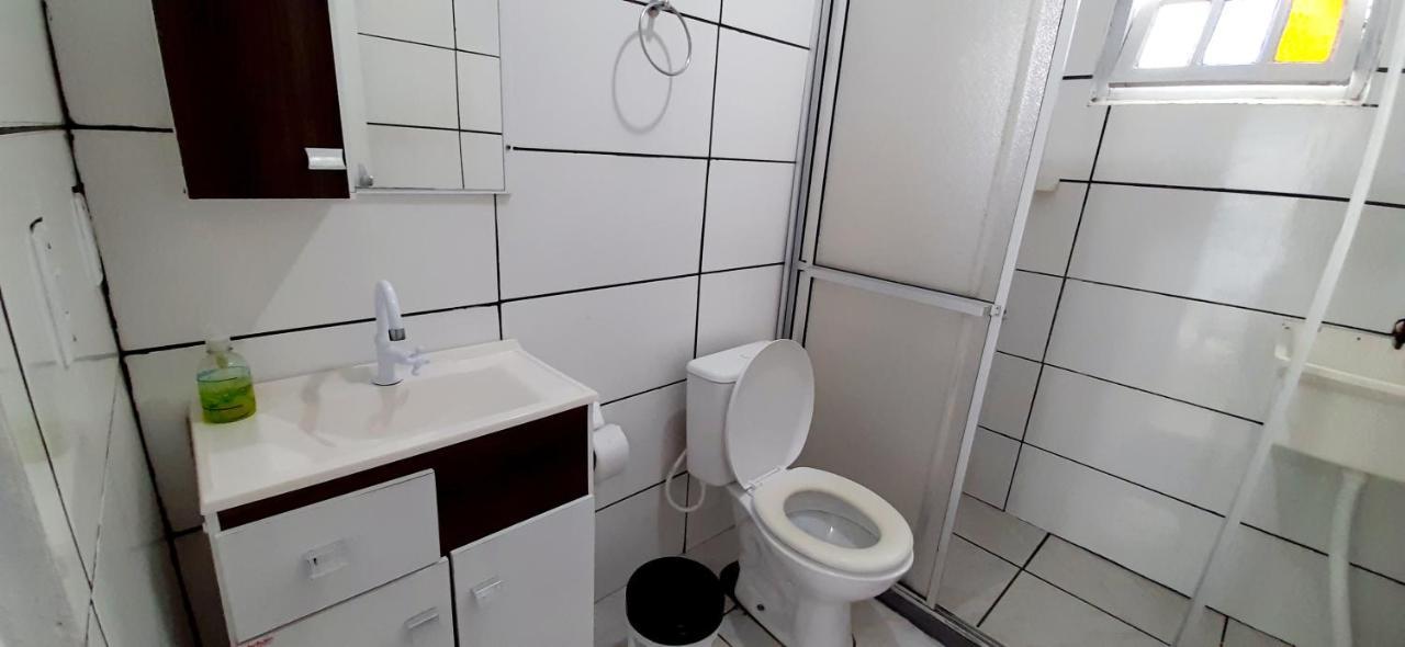 Kitnet K1 Em Torres-Rs - Na Mais Bela Praia Gaucha - Cozinha - Banheiro - Ar Condicionado - Smart Tv 32' - Wi-Fi - Anfitria Superhost No Bnb Εξωτερικό φωτογραφία