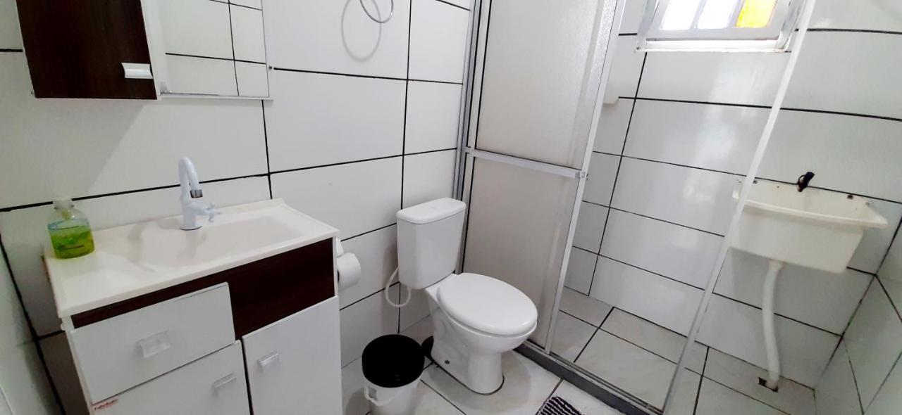 Kitnet K1 Em Torres-Rs - Na Mais Bela Praia Gaucha - Cozinha - Banheiro - Ar Condicionado - Smart Tv 32' - Wi-Fi - Anfitria Superhost No Bnb Εξωτερικό φωτογραφία