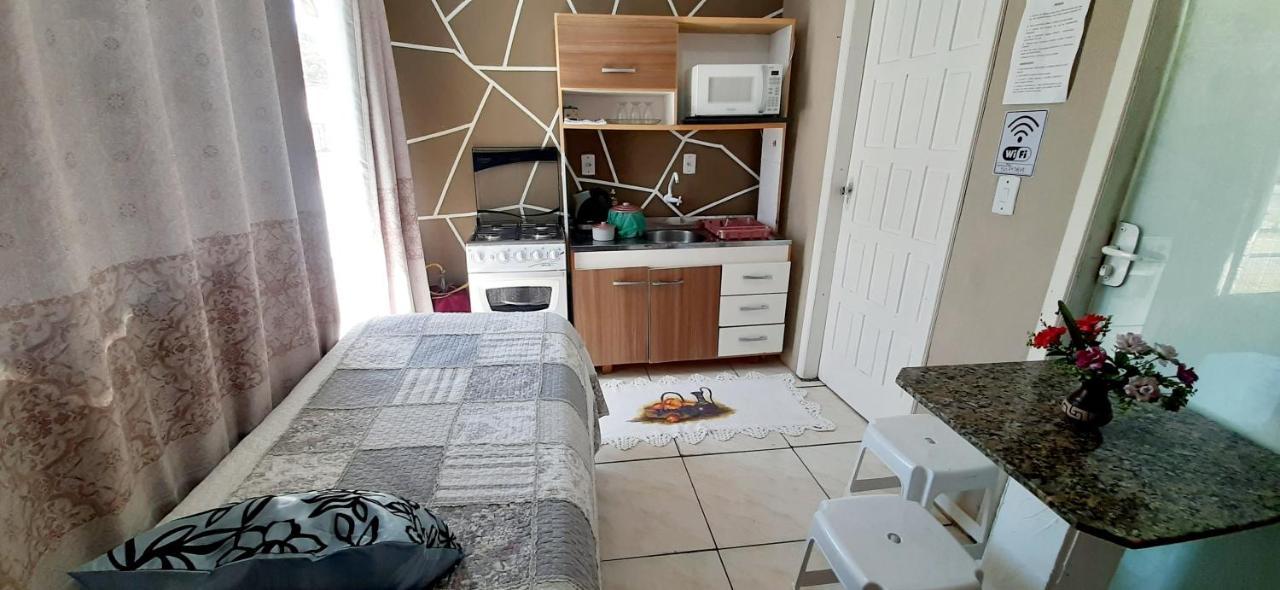 Kitnet K1 Em Torres-Rs - Na Mais Bela Praia Gaucha - Cozinha - Banheiro - Ar Condicionado - Smart Tv 32' - Wi-Fi - Anfitria Superhost No Bnb Εξωτερικό φωτογραφία