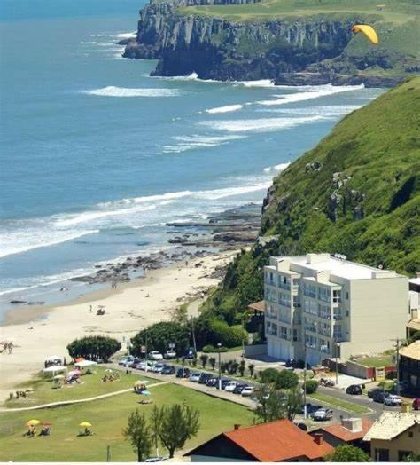Kitnet K1 Em Torres-Rs - Na Mais Bela Praia Gaucha - Cozinha - Banheiro - Ar Condicionado - Smart Tv 32' - Wi-Fi - Anfitria Superhost No Bnb Εξωτερικό φωτογραφία
