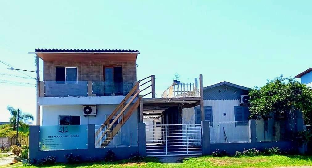 Kitnet K1 Em Torres-Rs - Na Mais Bela Praia Gaucha - Cozinha - Banheiro - Ar Condicionado - Smart Tv 32' - Wi-Fi - Anfitria Superhost No Bnb Εξωτερικό φωτογραφία